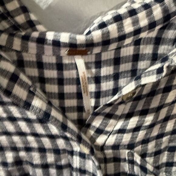 Free People Ombré Button Down plaid Flannel Size Medium - Picture 5 of 5